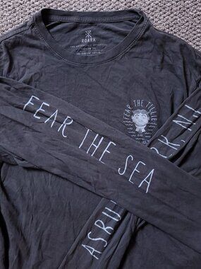 Roark T Shirt Mens L Large Cotton Gray Blue Fear Tillie Land Sea Ashbury NJ Long